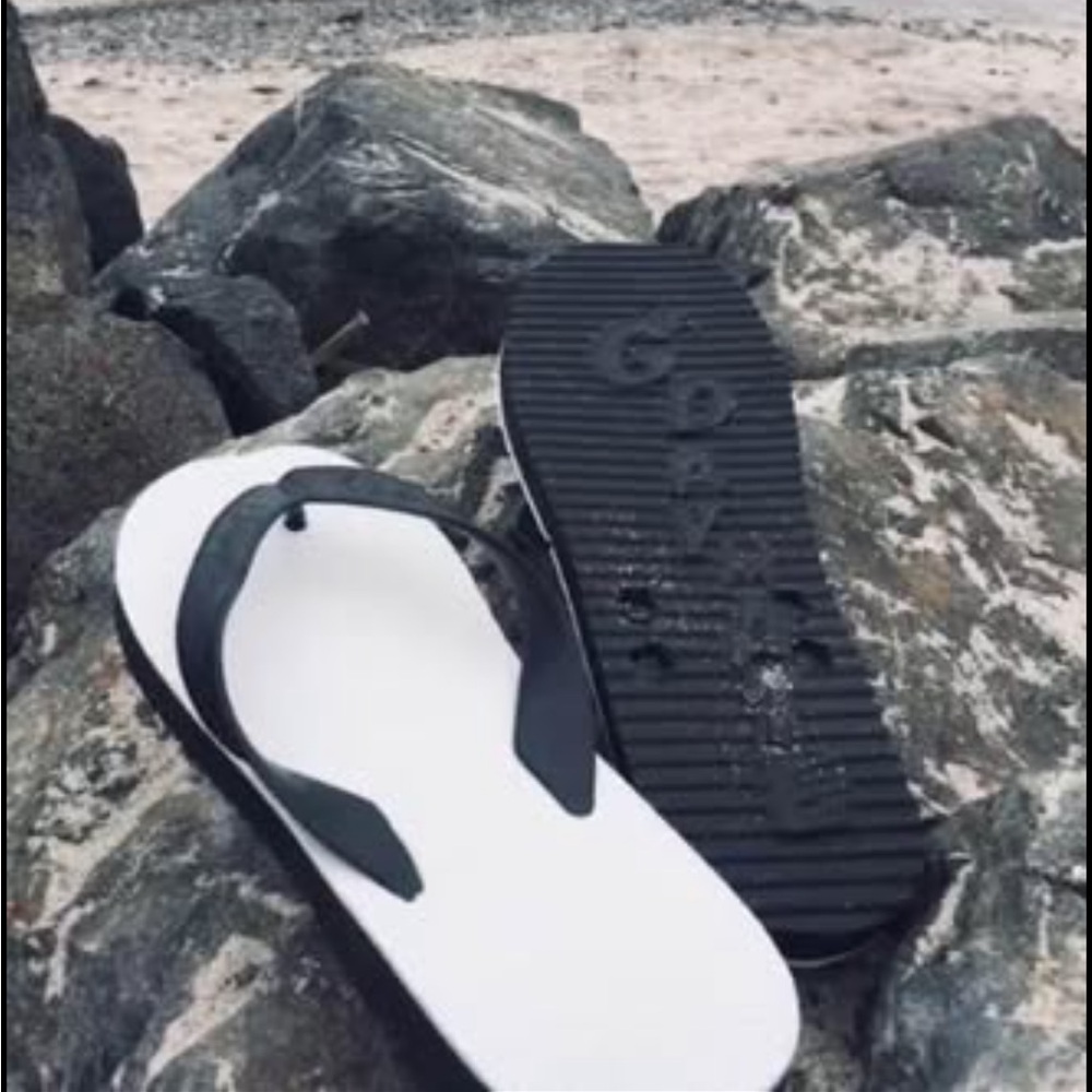 Men’s Australian Double Plugger/Flip Flops